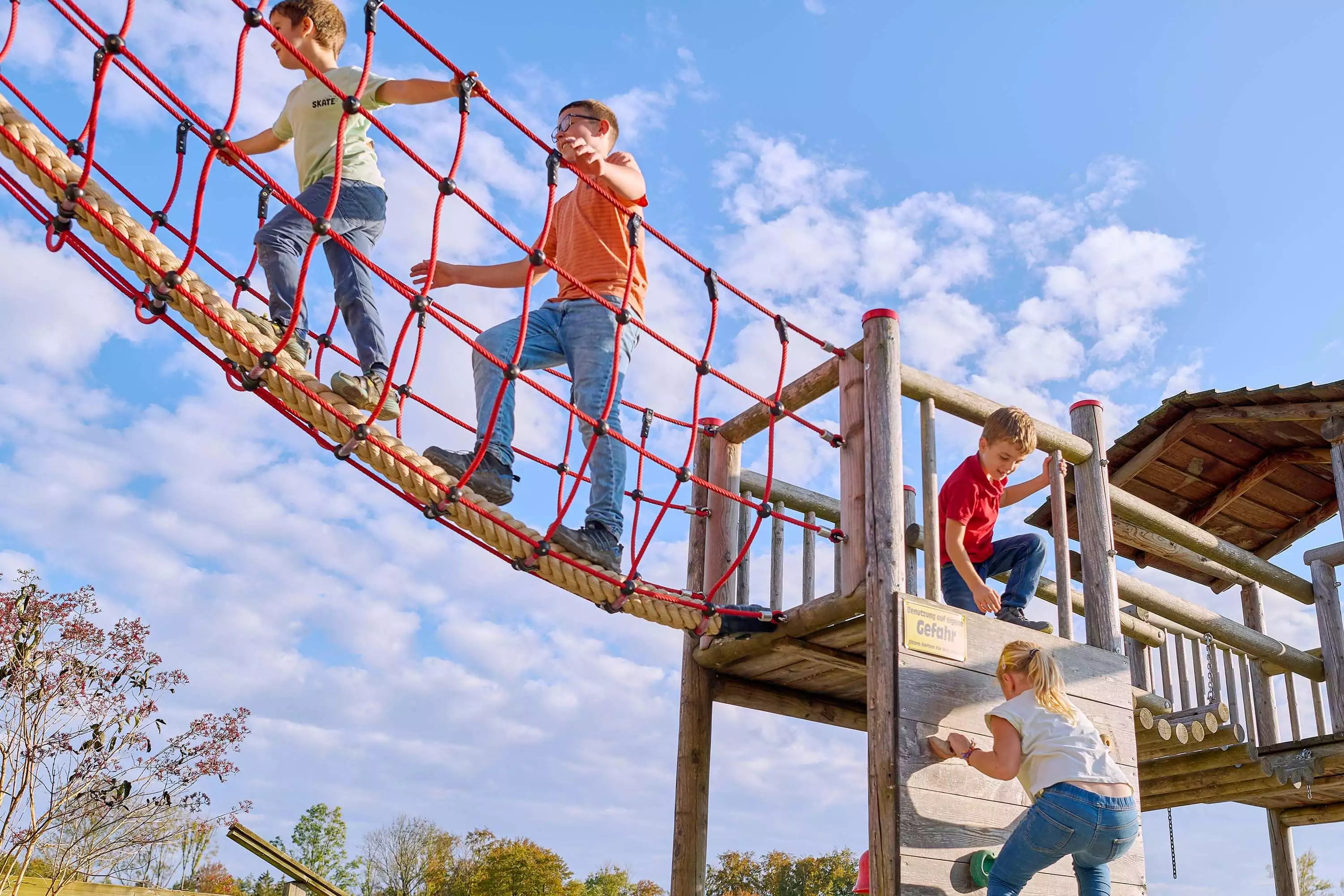 Schaukel Sandkasten Rutsche Fuhrpark