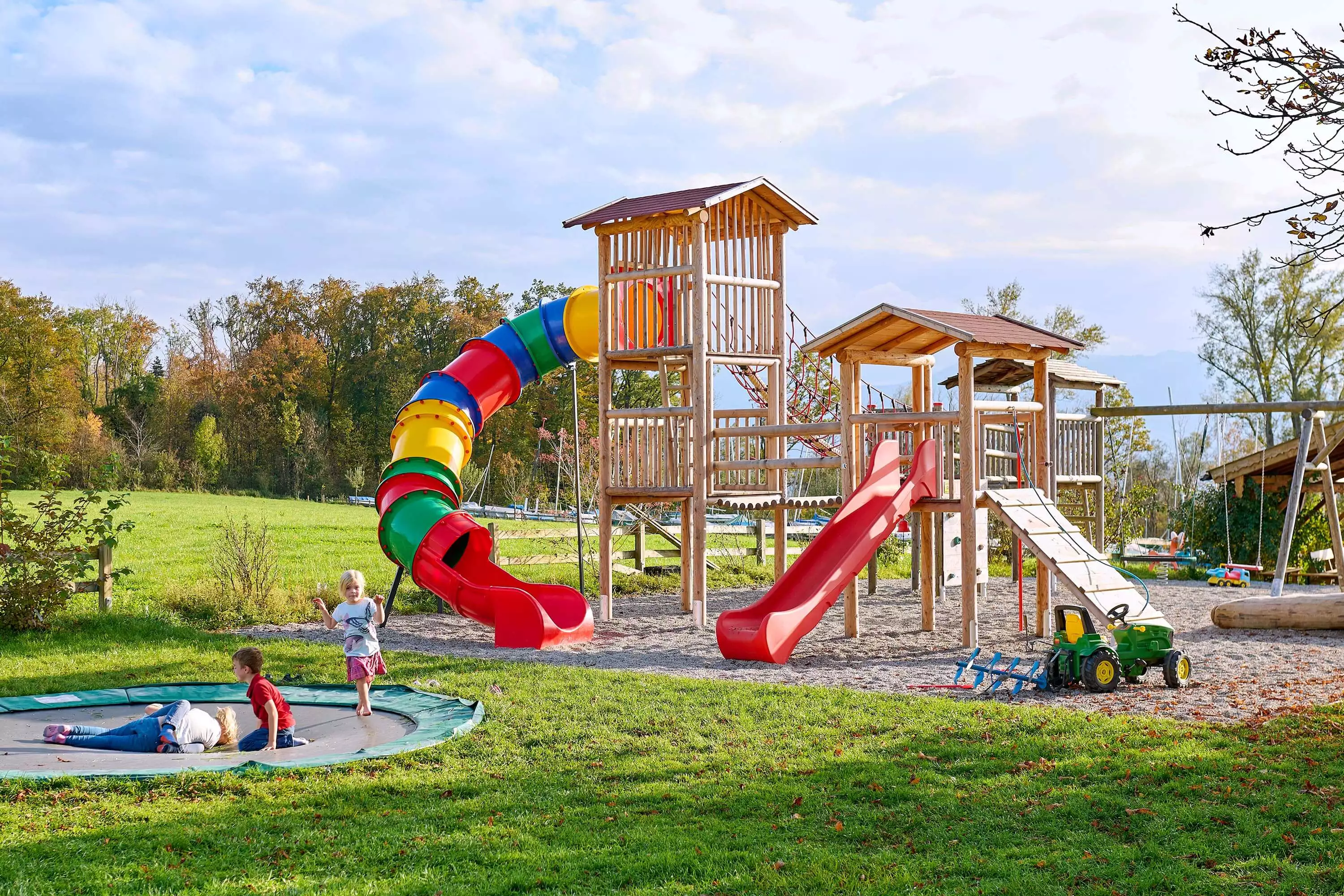 Toben Spielen grenzenlose Freiheit Kletterturm