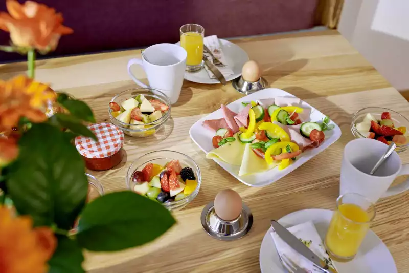 Frühstück im Hofcafé am Urlaubshof Kirchmaier
